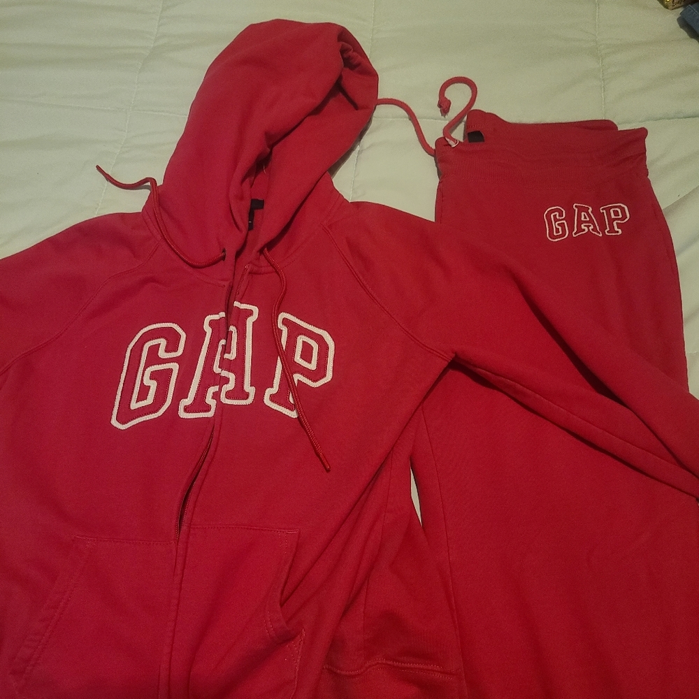 Gap Sweatsuit